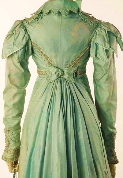 1820 Pelisse with petal cap sleeves