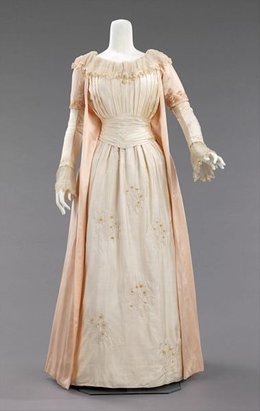 Liberty and Company Tea gown, 1885. Metropolitan Museum